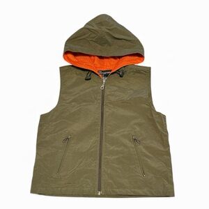 No Boundaries Olive Vest with Bright Orange Lining for kids size M juniors